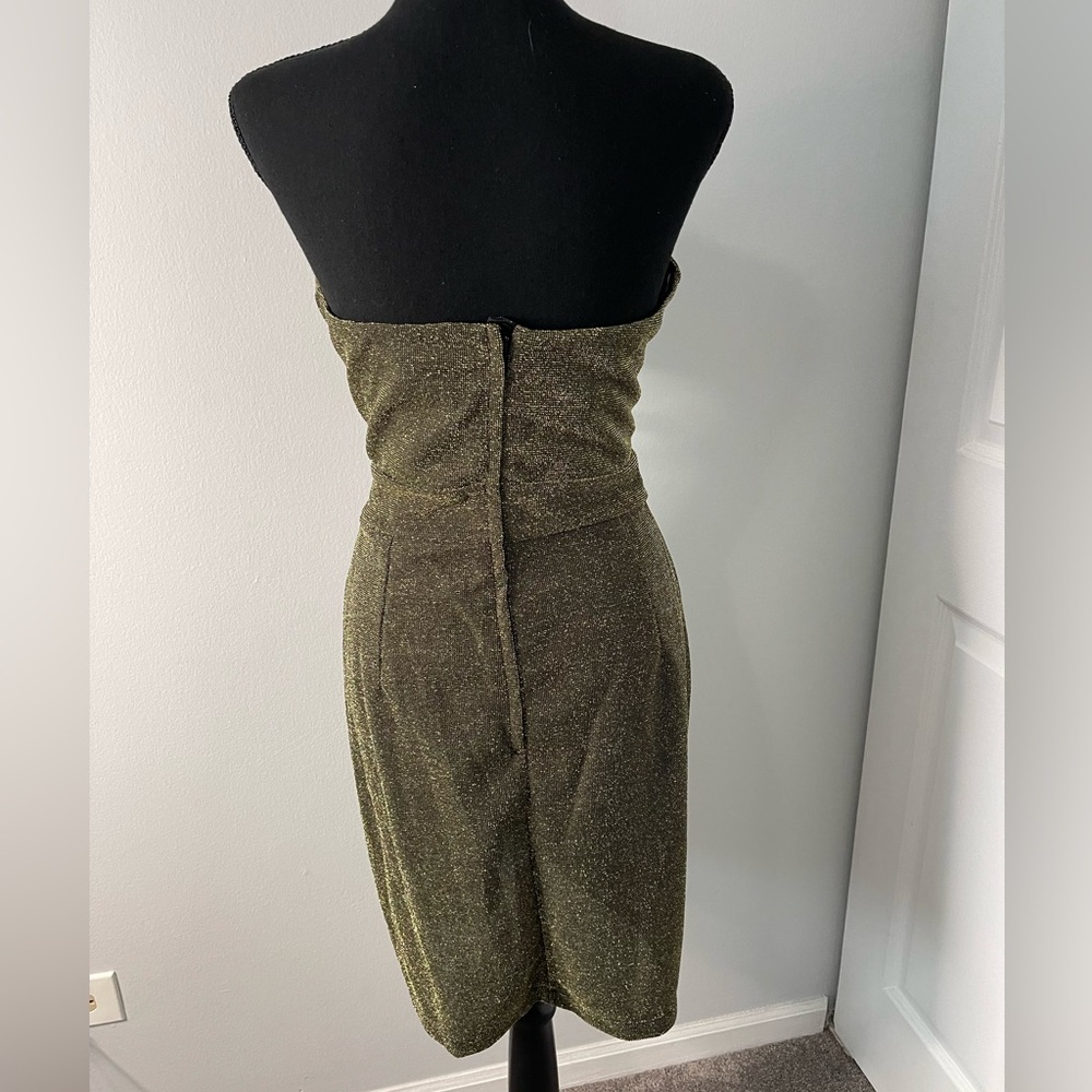 ✨ H&M Strapless Metallic Gold Cocktail Dress l Poshmark - Picture 4 of 6
